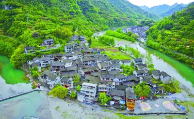 片區扶貧的新探索——武陵山片區脫貧攻堅紀實