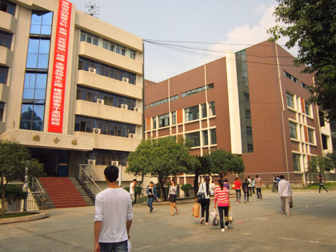 四川郵電職業(yè)技術(shù)學(xué)院校園風(fēng)景(24896)
